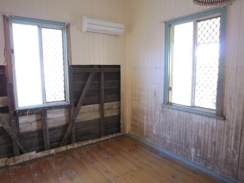 14 Hinkler Avenue, Bundaberg North QLD 4670