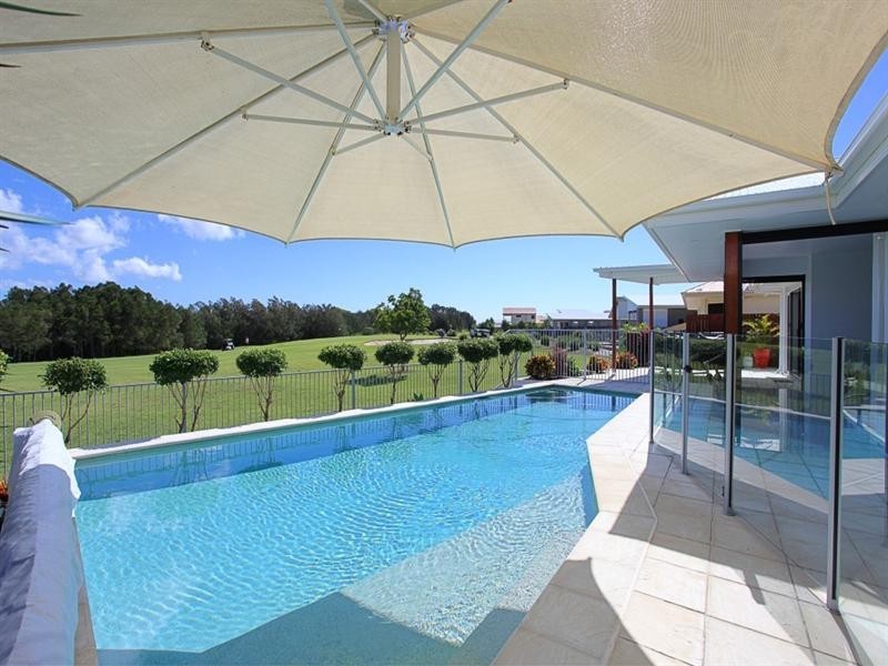 38 Bisdee Street, Coral Cove QLD 4670