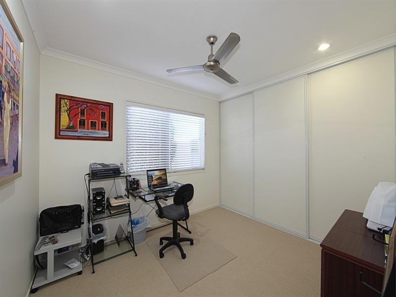 38 Bisdee Street, Coral Cove QLD 4670