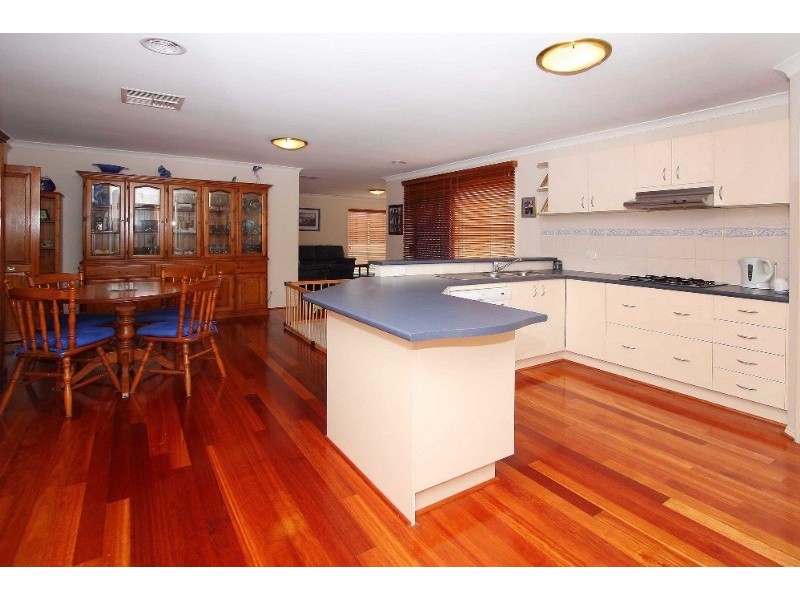 2 Scarlet Drive, Bundoora VIC 3083