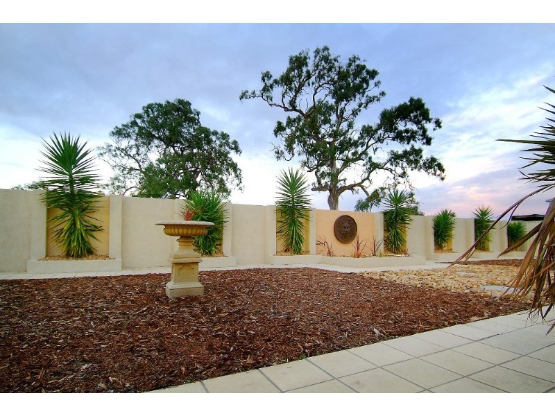 46 Carbon Crescent, Mill Park VIC 3082