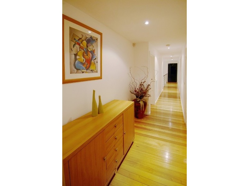 46 Carbon Crescent, Mill Park VIC 3082