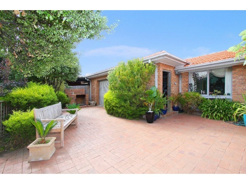 6 Brentfield Court, Mill Park VIC 3082