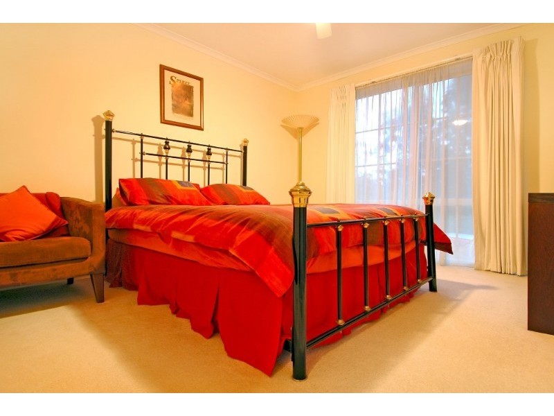 14 Amethyst Walk, Bundoora VIC 3083