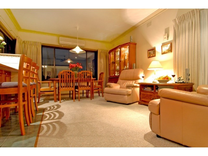 37 Green Avenue, Kingsbury VIC 3083