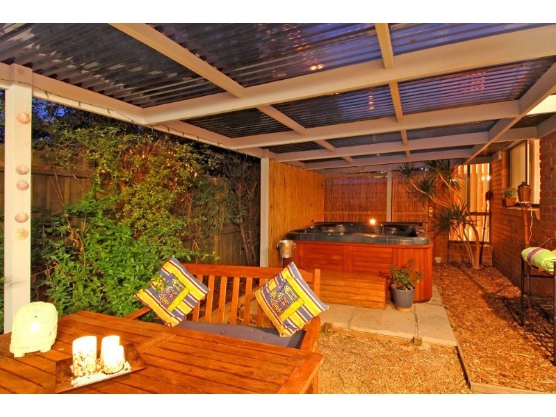 7 Moonstone Walk, Bundoora VIC 3083