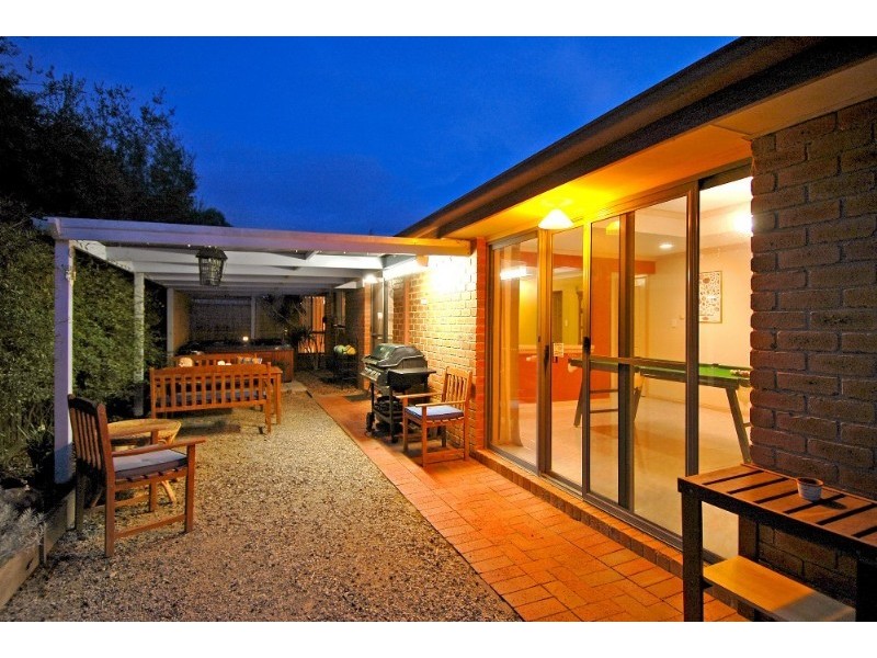 7 Moonstone Walk, Bundoora VIC 3083