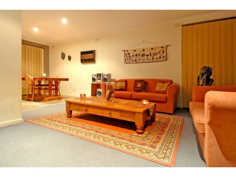 19 Derwent Place, Watsonia North VIC 3087