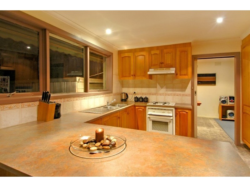 19 Derwent Place, Watsonia North VIC 3087