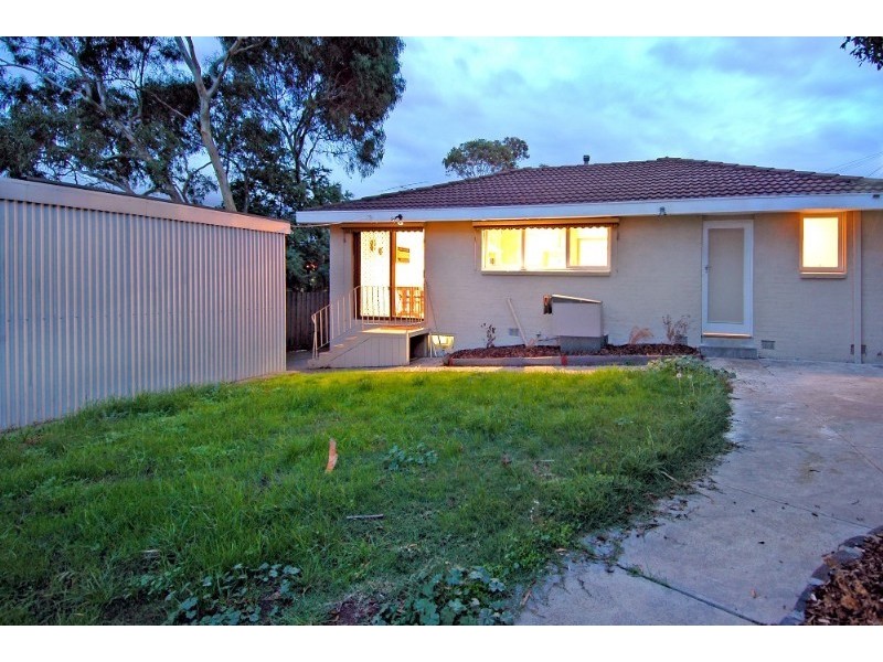 19 Derwent Place, Watsonia North VIC 3087