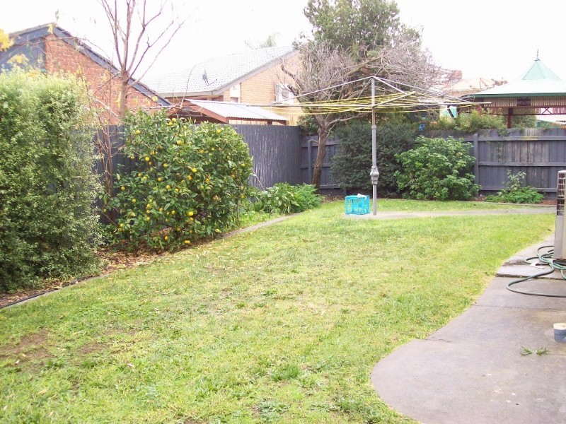 5 Francis Walton Road, Mill Park VIC 3082