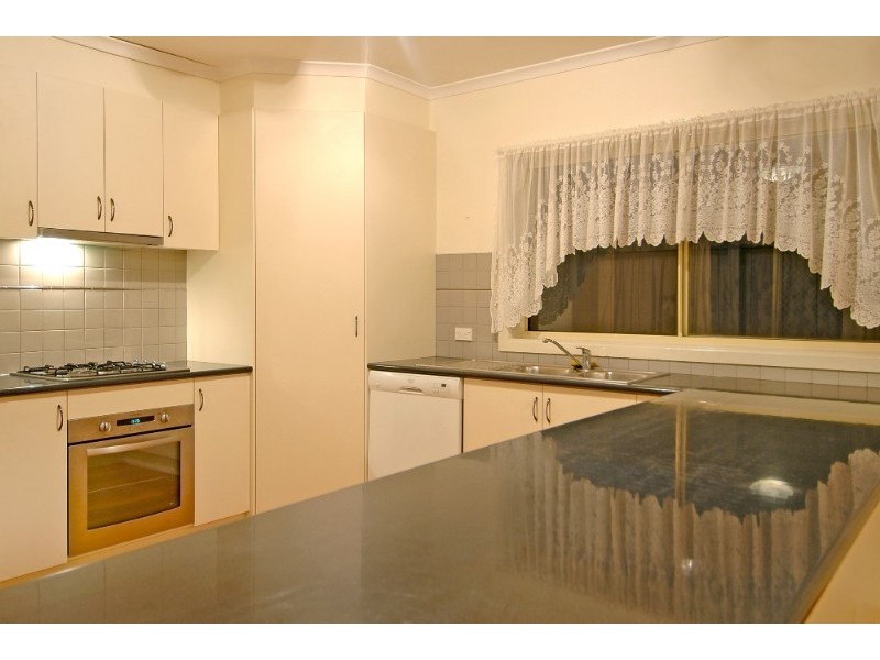 2/37 Clunes Street, Kingsbury VIC 3083