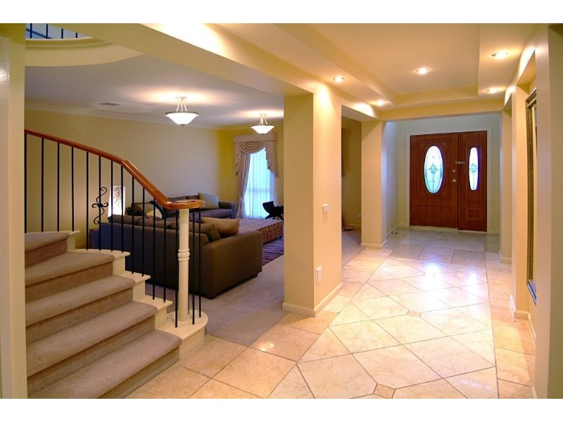 6 Riccana Court, Mill Park VIC 3082