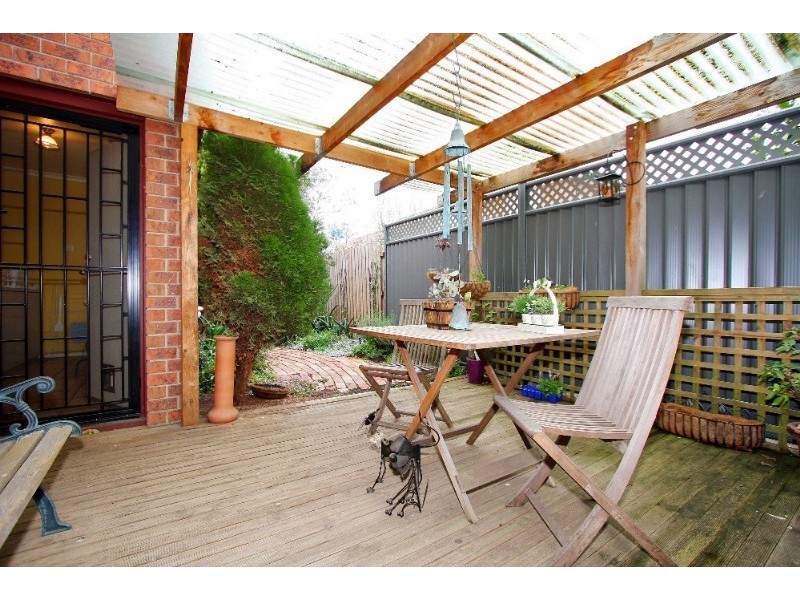 8/18-20 McLeans Road, Bundoora VIC 3083