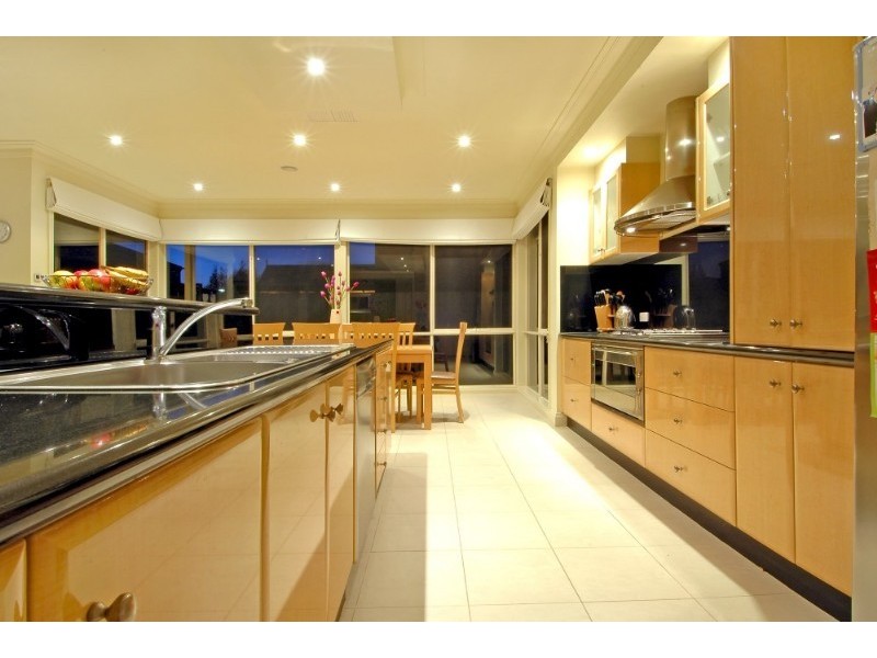 13 Lilly Pilly Avenue, Bundoora VIC 3083