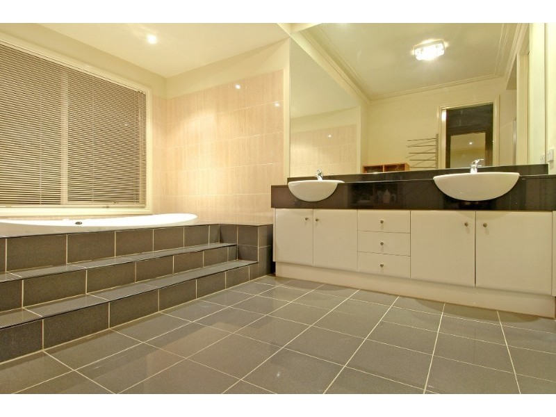 13 Lilly Pilly Avenue, Bundoora VIC 3083