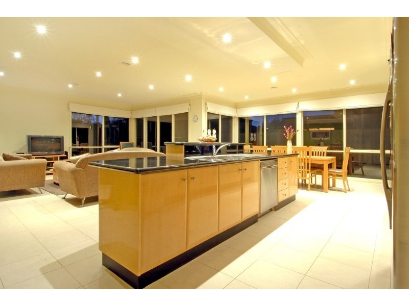 13 Lilly Pilly Avenue, Bundoora VIC 3083