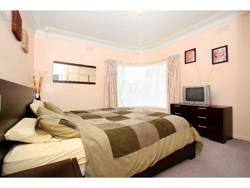 165 Rathcown Road, Reservoir VIC 3073