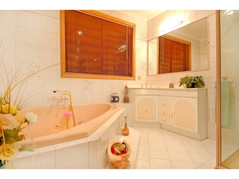 14 Dorrington Court, Bundoora VIC 3083