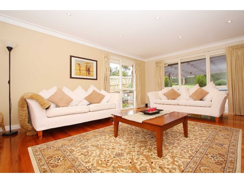 4 Gundry Grove, Watsonia North VIC 3087