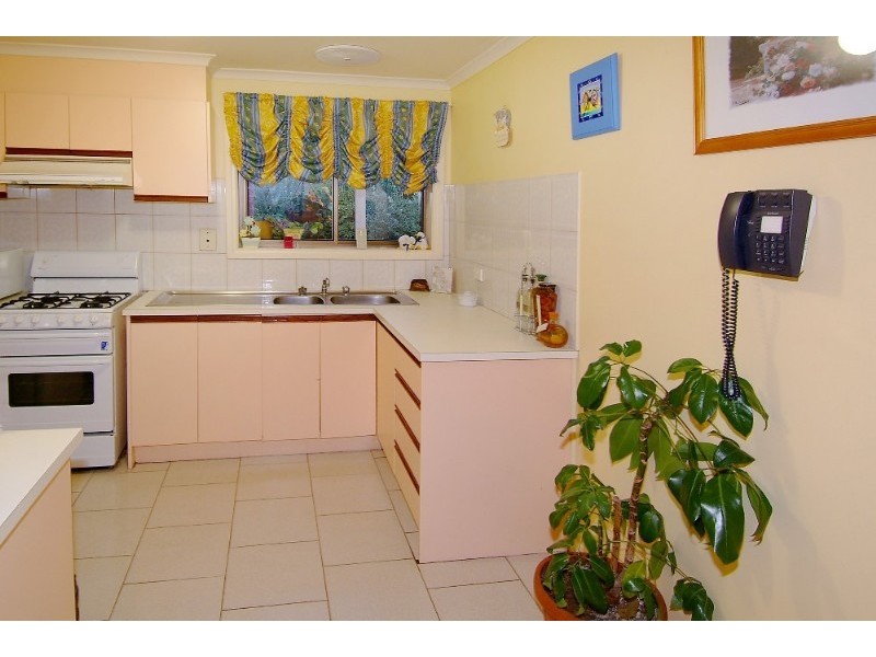 12 Claremont Crescent, Reservoir VIC 3073