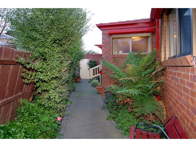 12 Claremont Crescent, Reservoir VIC 3073