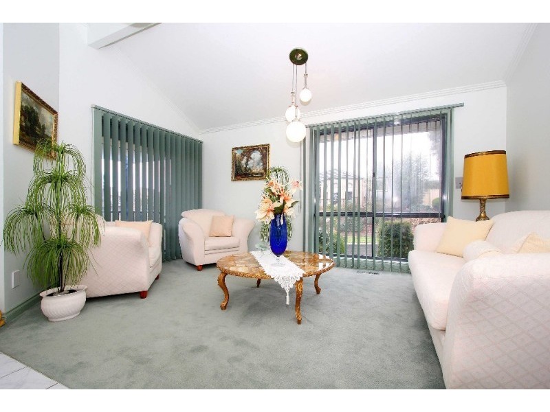 6 Bottlebrush Drive, Mill Park VIC 3082