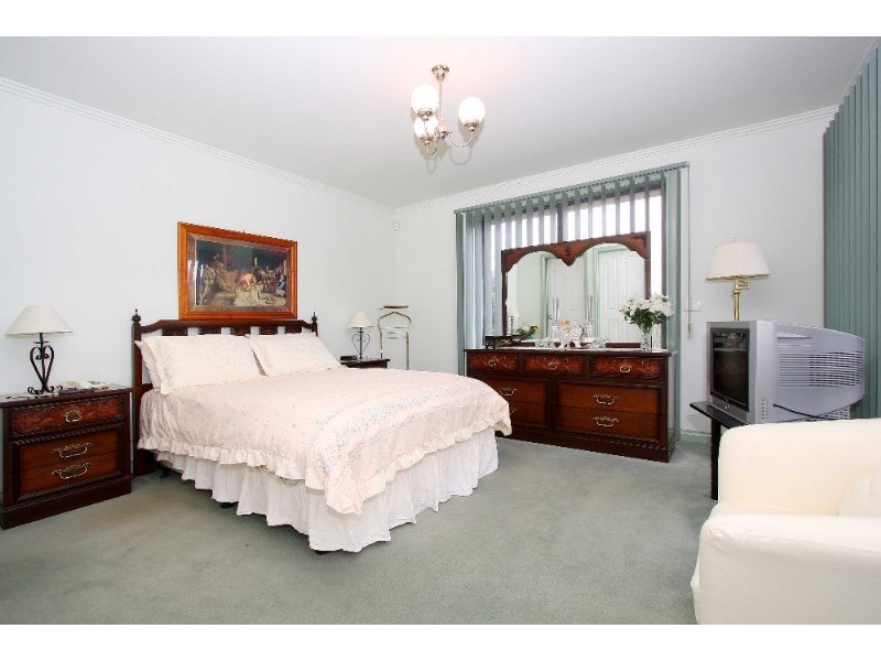 6 Bottlebrush Drive, Mill Park VIC 3082