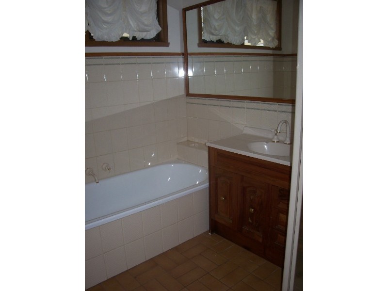 42 Greenhills Road, Bundoora VIC 3083