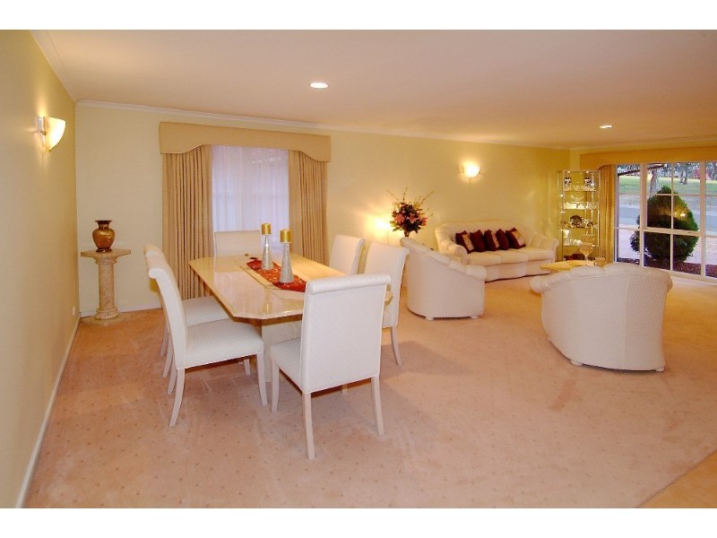 5 Silverdale Rise, Bundoora VIC 3083