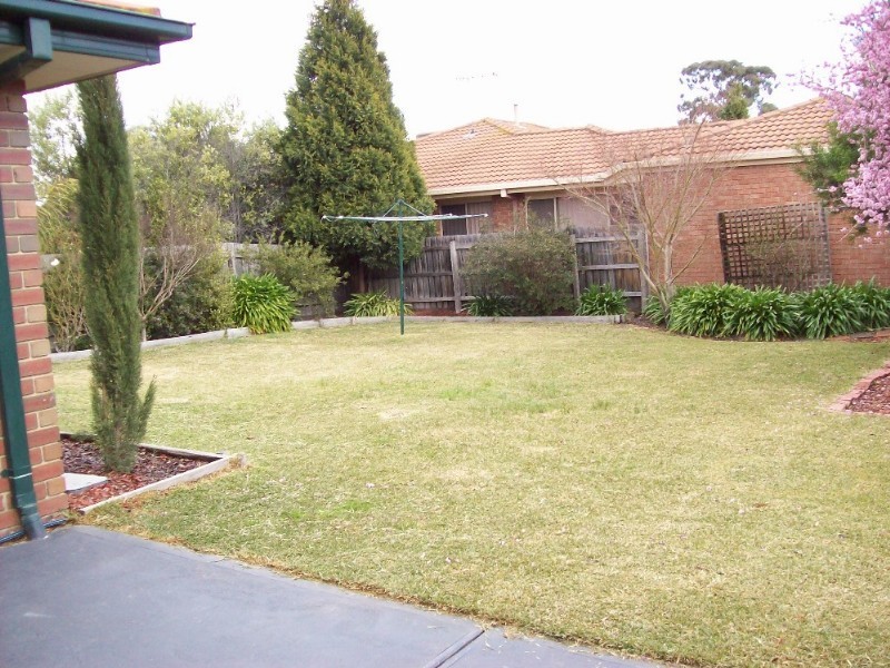 7 Butler Place, Mill Park VIC 3082