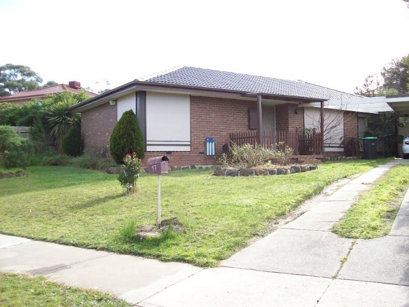 17 Buckmaster Drive, Mill Park VIC 3082