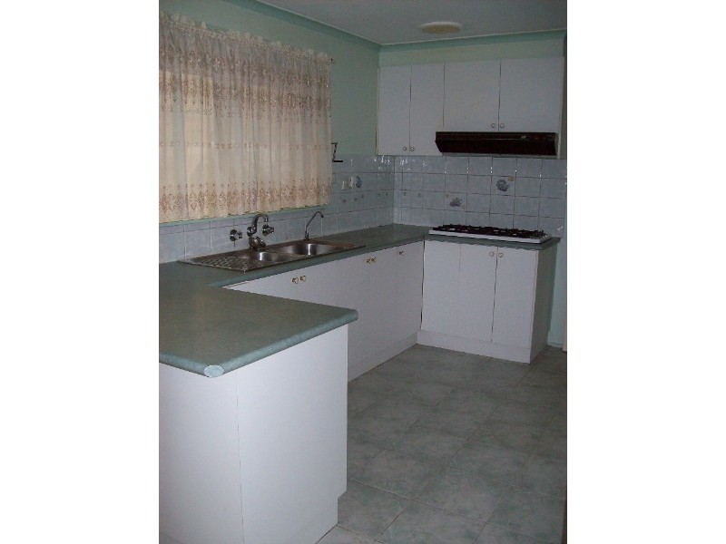 17 Buckmaster Drive, Mill Park VIC 3082