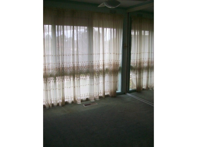 17 Buckmaster Drive, Mill Park VIC 3082