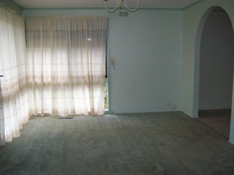 17 Buckmaster Drive, Mill Park VIC 3082