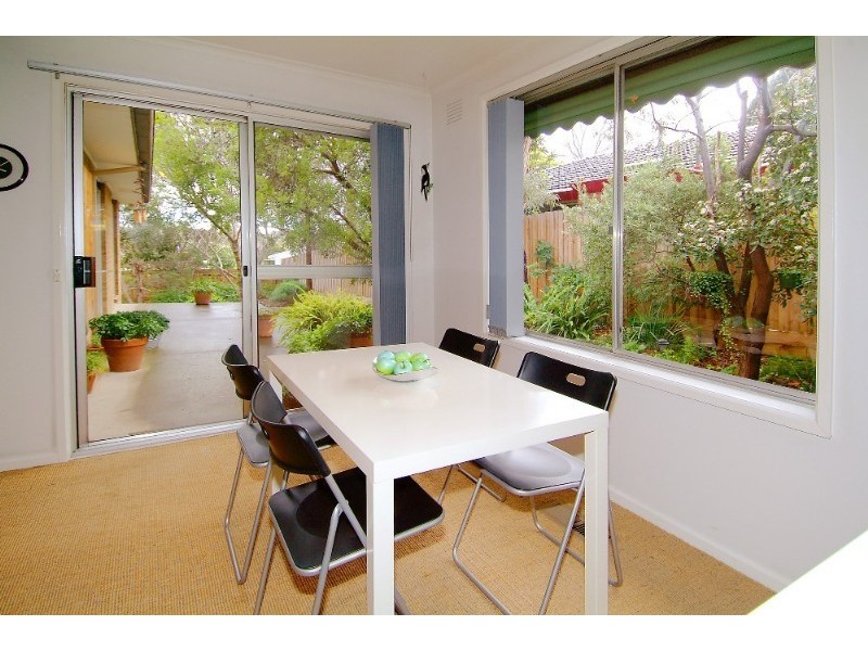 18 Narbethong Drive, Greensborough VIC 3088