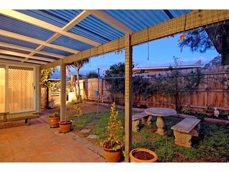 8 Ronald Court, Watsonia North VIC 3087