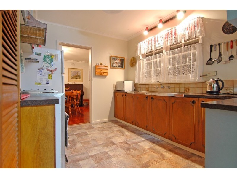 8 Ronald Court, Watsonia North VIC 3087