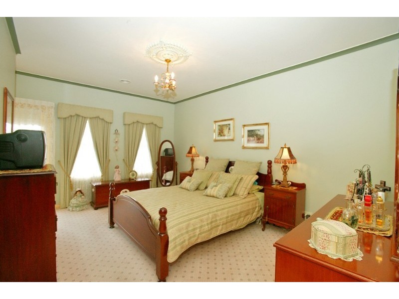 66 Stockdale Way, Mill Park VIC 3082