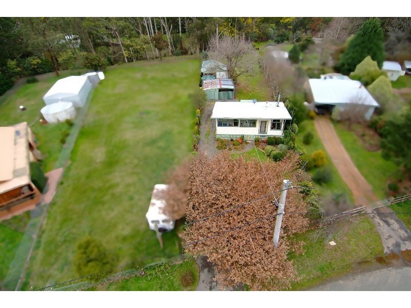 15 Riverside Crescent, Flowerdale VIC 3717