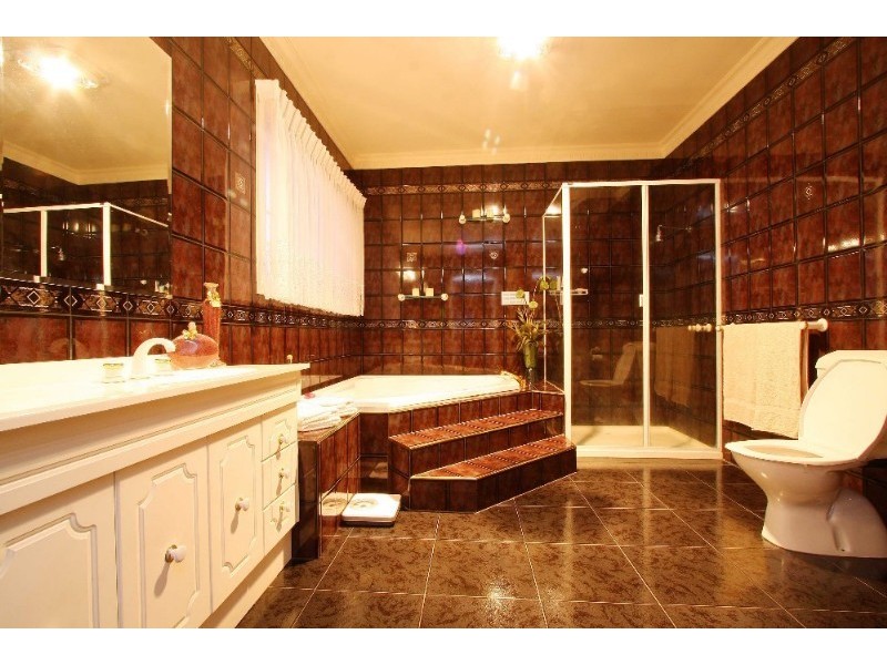 5 Hutchins Circuit, Bundoora VIC 3083