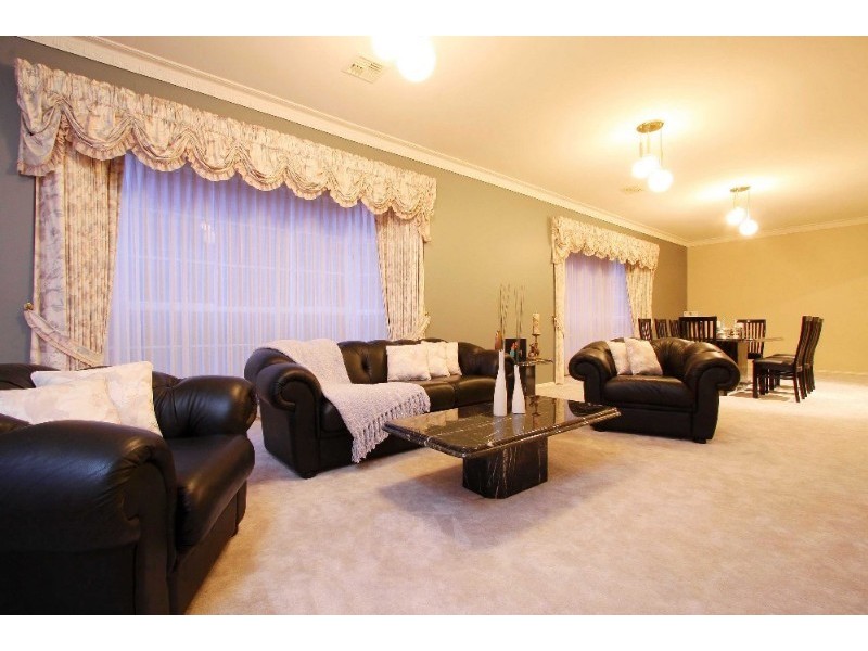 5 Hutchins Circuit, Bundoora VIC 3083