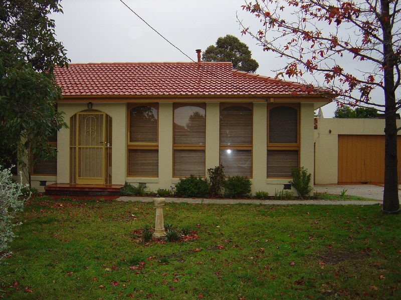 27 Chaucer Crescent, Bundoora VIC 3083