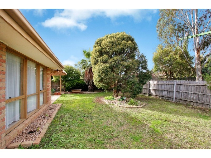 74 Garden Grove Drive, Mill Park VIC 3082