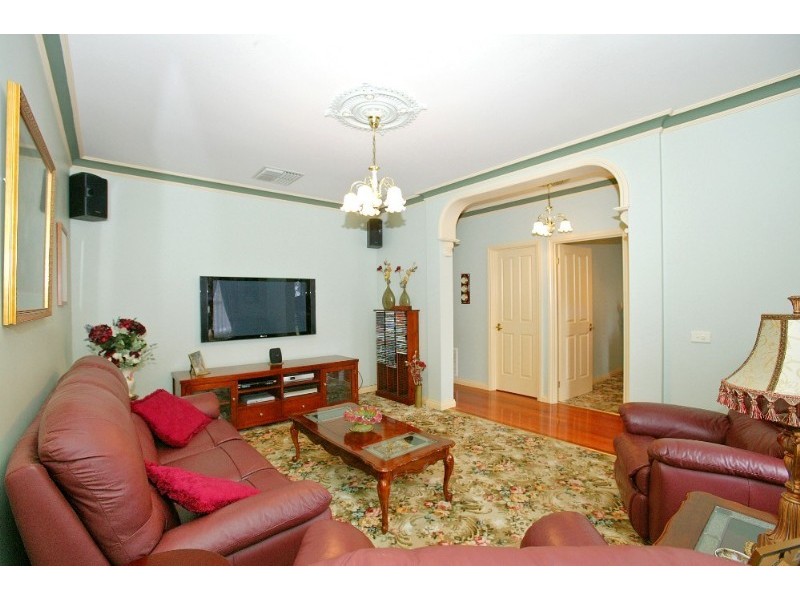 66 Stockdale Way, Mill Park VIC 3082