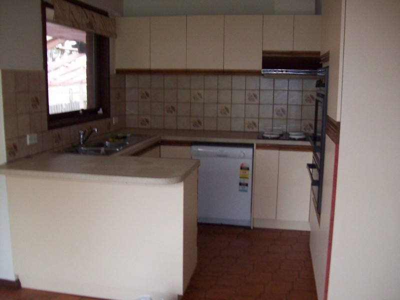 7 Landy Close, Mill Park VIC 3082