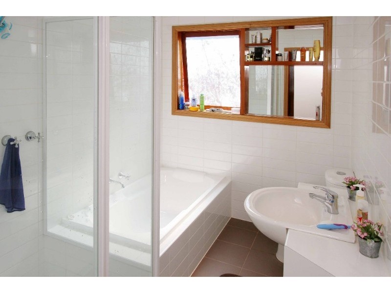 32A Clunes Street, Kingsbury VIC 3083