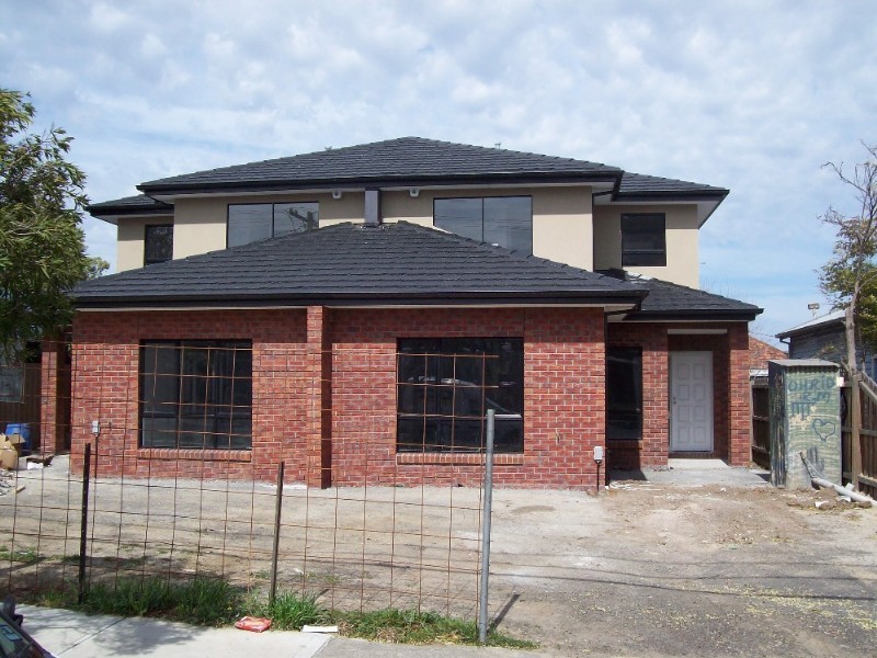 1 & 2/247 Wood Street, Preston VIC 3072