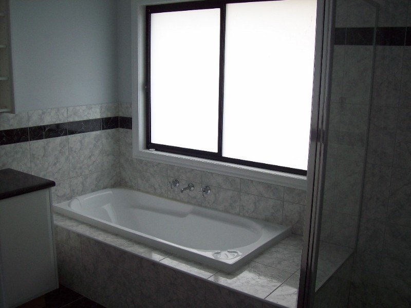 1 & 2/247 Wood Street, Preston VIC 3072