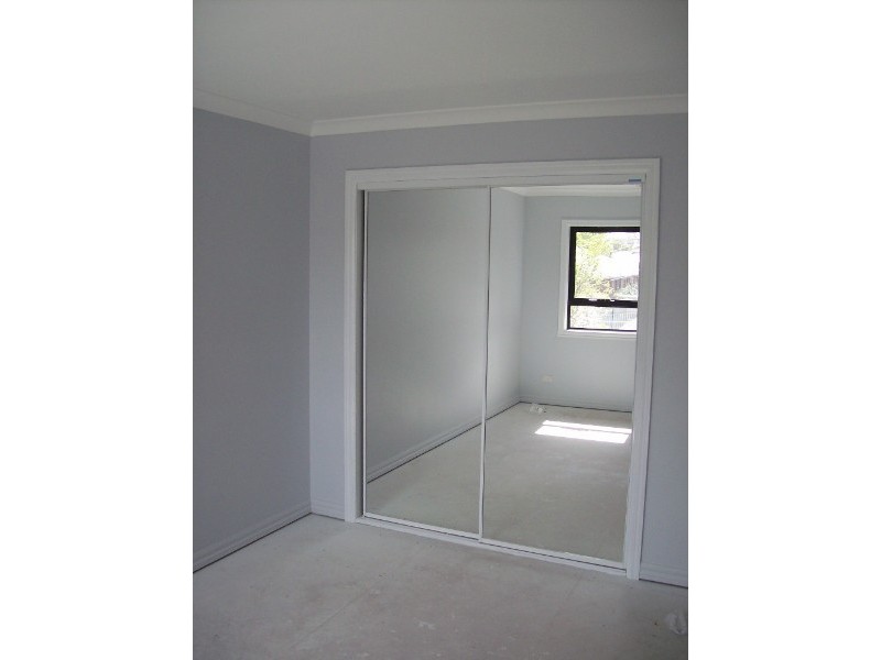 1 & 2/247 Wood Street, Preston VIC 3072